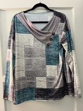 Geometric Block Print Long Sleeve Top in Teal and Gray